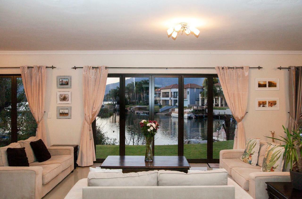Rivendell Hotel Hartbeespoort Luaran gambar