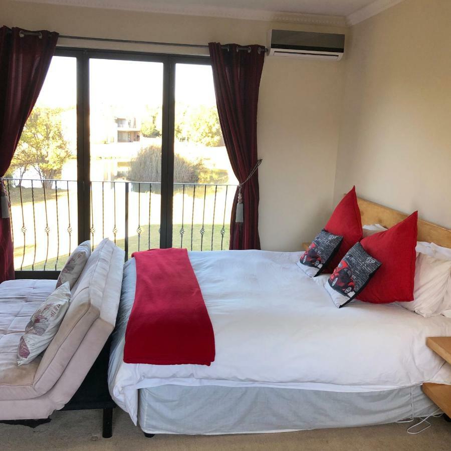 Rivendell Hotel Hartbeespoort Luaran gambar
