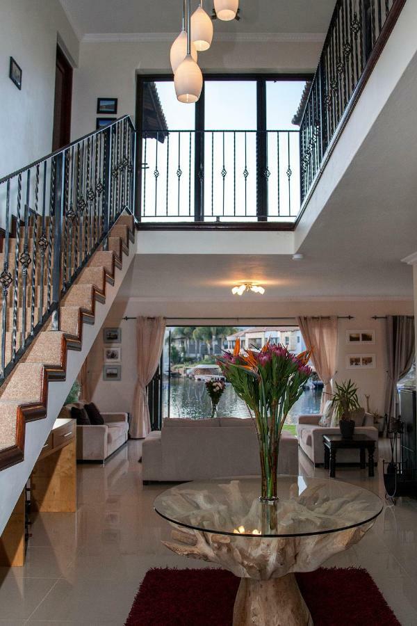 Rivendell Hotel Hartbeespoort Luaran gambar