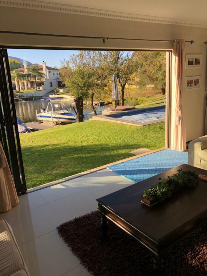 Rivendell Hotel Hartbeespoort Luaran gambar